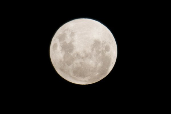 Super Moon (Photo: Joseph Ku)
