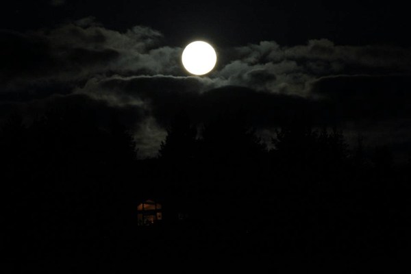 Super Moon (Photo: Leila Khan)