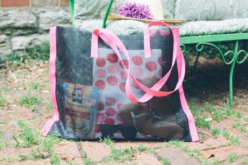 20 Colorful DIY Beach Totes